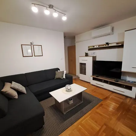 Dujma Apartment